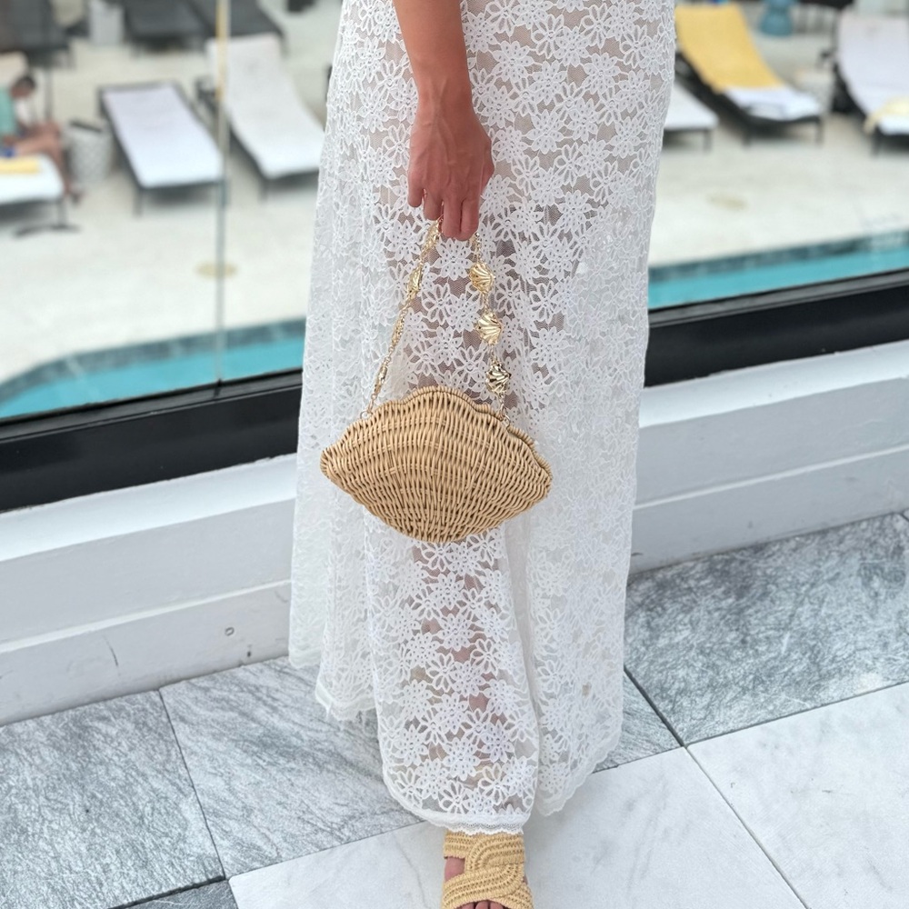 Tommy Bahama Woven Shell Purse